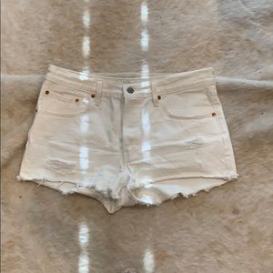 Levi white shorts